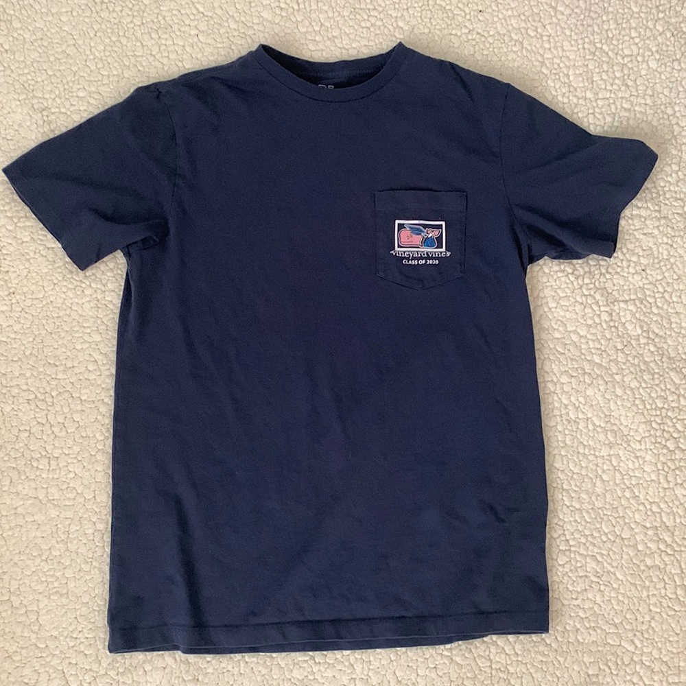 rare vineyard vines t-shirt